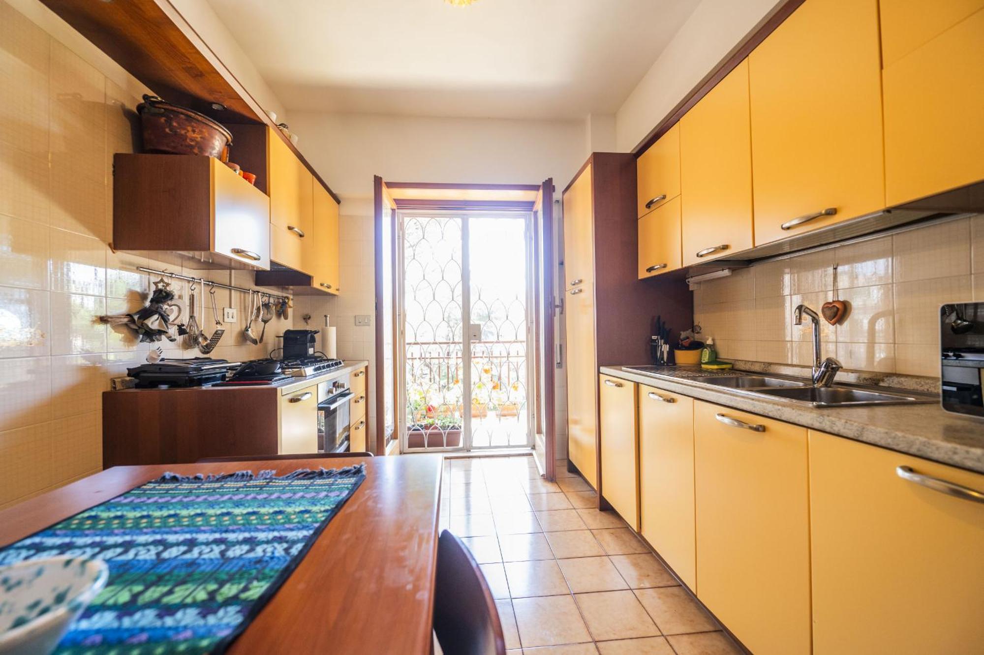 Luminous 2br Family In Residential Area *