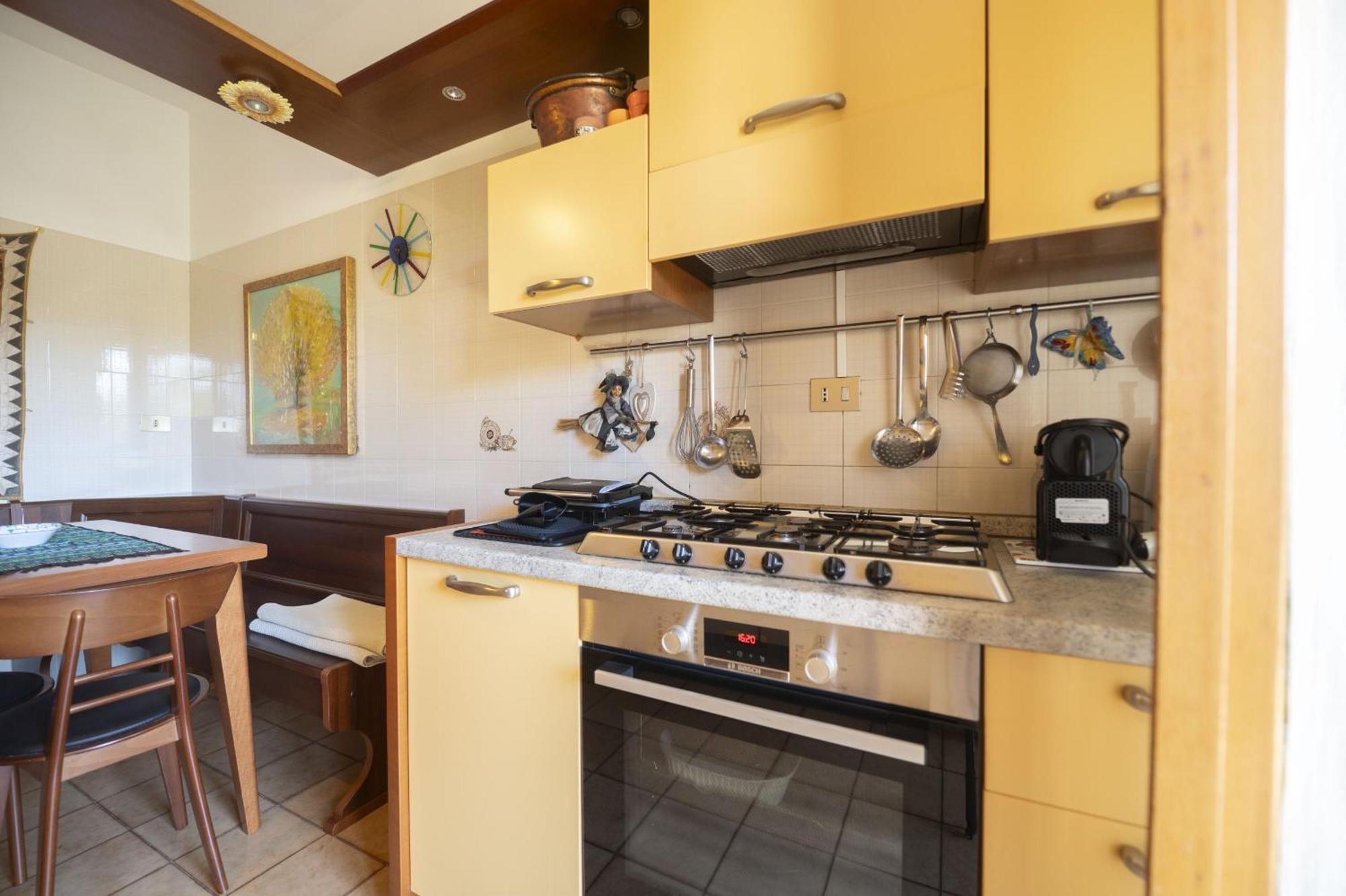 Luminous 2br Family In Residential Area Apartment *